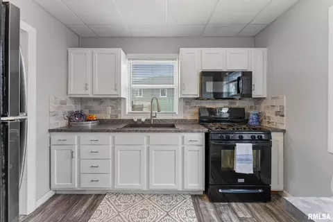 4006 26th St #A, Moline, IL 61265 photo 9