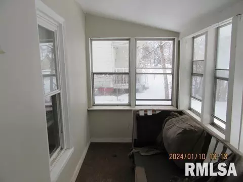 2427 5th Ave, Moline, IL 61265 photo 2