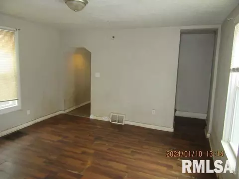 2427 5th Ave, Moline, IL 61265 photo 9