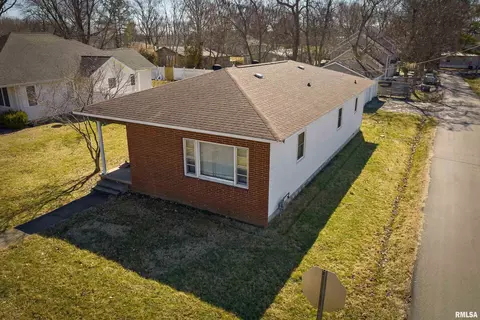 1301 E Parham St, Marion, IL 62959 photo 24