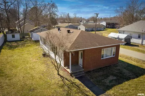 1301 E Parham St, Marion, IL 62959