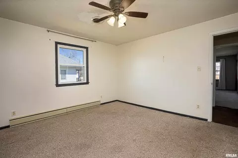 1301 E Parham St, Marion, IL 62959 photo 10