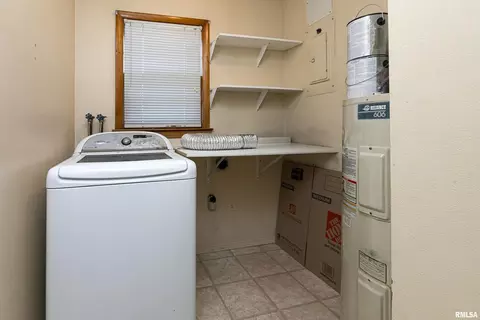 1301 E Parham St, Marion, IL 62959 photo 16