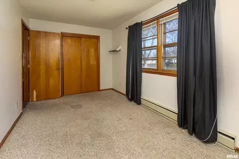 1301 E Parham St, Marion, IL 62959 photo 12