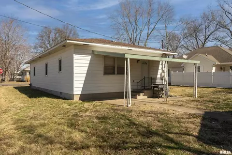 1301 E Parham St, Marion, IL 62959 photo 18