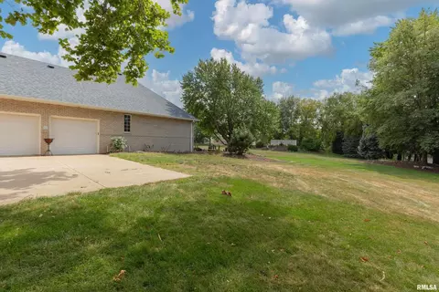 18677 270th St, Eldridge, IA 52748 photo 42