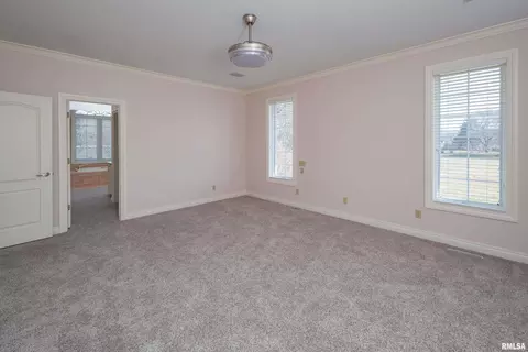 18677 270th St, Eldridge, IA 52748 photo 14