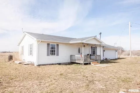 3161 75th Ave, New Windsor, IL 61465