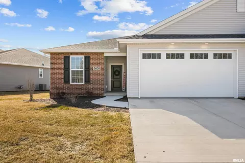 5626 Kristi Ln, Bettendorf, IA 52722