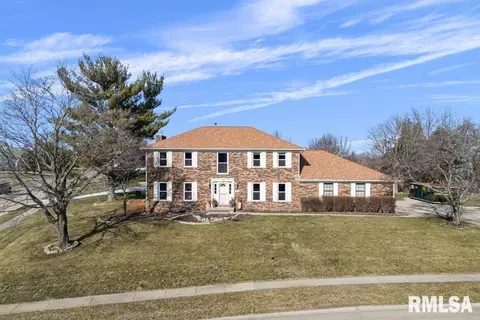 4540 Trails End Rd, Bettendorf, IA 52722