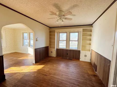 300 S Beach St, Kewanee, IL 61443 photo 7