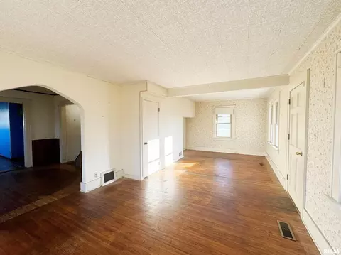300 S Beach St, Kewanee, IL 61443 photo 6