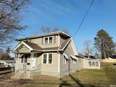 300 S Beach St, Kewanee, IL 61443 photo 2