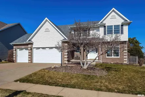 3116 52nd Avenue Ct, Bettendorf, IA 52722