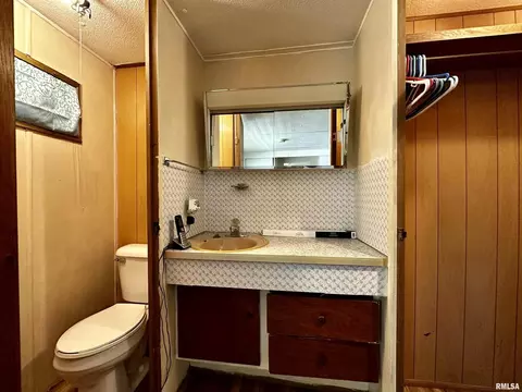 817 Bramlet St, Eldorado, IL 62930 photo 31