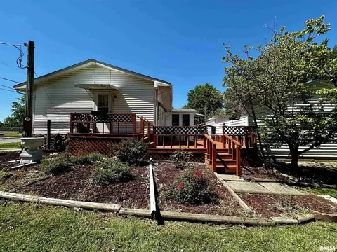 817 Bramlet St, Eldorado, IL 62930 photo 10