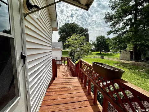817 Bramlet St, Eldorado, IL 62930 photo 34
