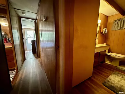 817 Bramlet St, Eldorado, IL 62930 photo 25