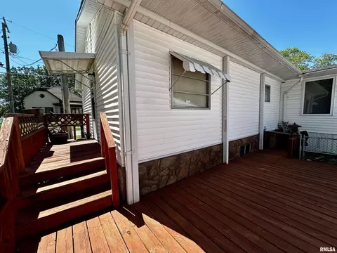 817 Bramlet St, Eldorado, IL 62930 photo 11