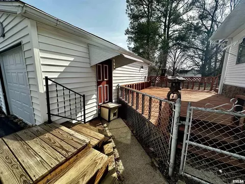 817 Bramlet St, Eldorado, IL 62930 photo 14