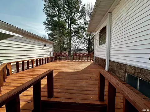 817 Bramlet St, Eldorado, IL 62930 photo 13
