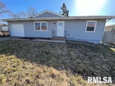 6111 Scott St, Davenport, IA 52806