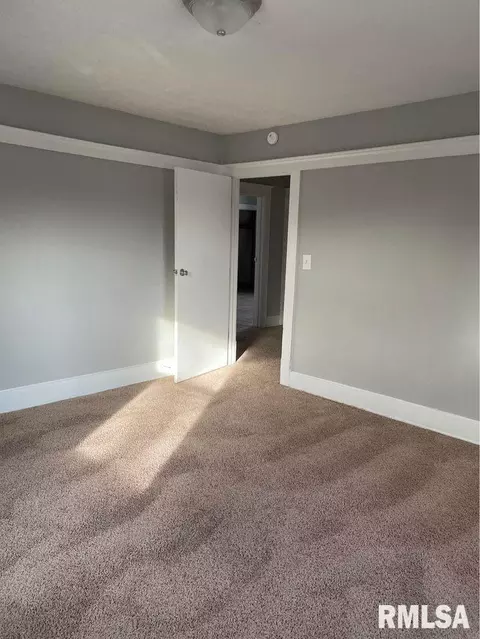 2636 16th St, Moline, IL 61265 photo 2