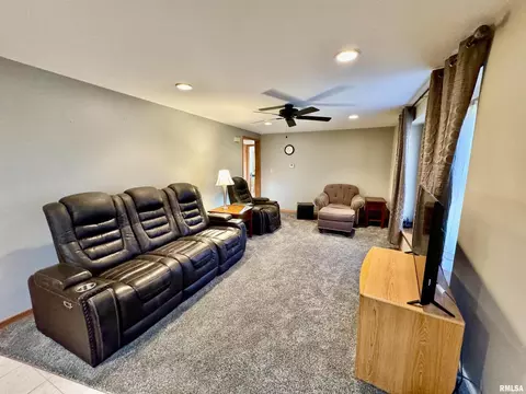 2661 85th Ave, Viola, IL 61486 photo 6