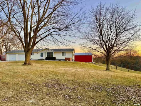 2661 85th Ave, Viola, IL 61486
