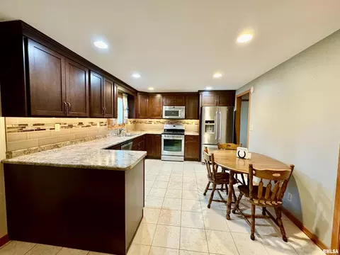 2661 85th Ave, Viola, IL 61486 photo 5