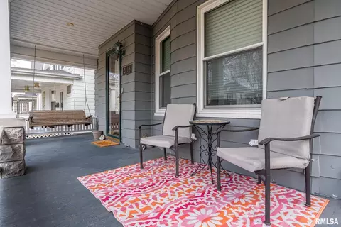 2118 14th St, Moline, IL 61265 photo 2