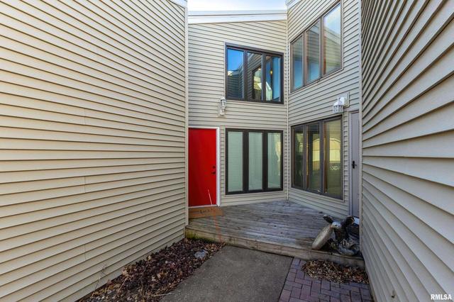 4070 Prairie Ln, Bettendorf, IA 52722