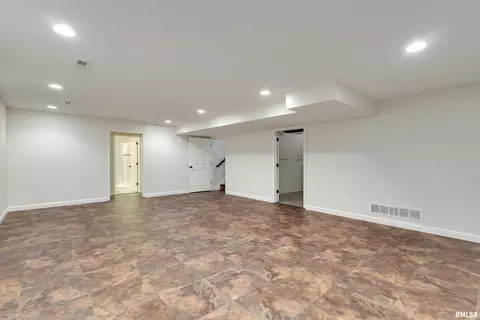 1714 E 6th St, Coal Valley, IL 61240 photo 22