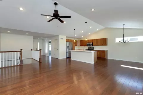 1714 E 6th St, Coal Valley, IL 61240 photo 14