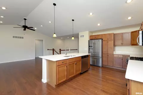 1714 E 6th St, Coal Valley, IL 61240 photo 13