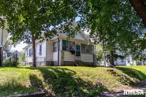 1024 16th Ave, Rock Island, IL 61201
