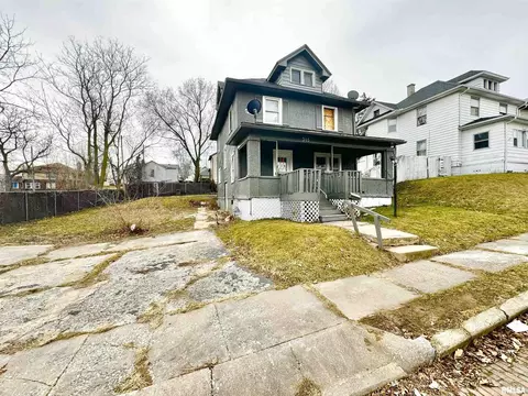 315 E 9th St, Davenport, IA 52803
