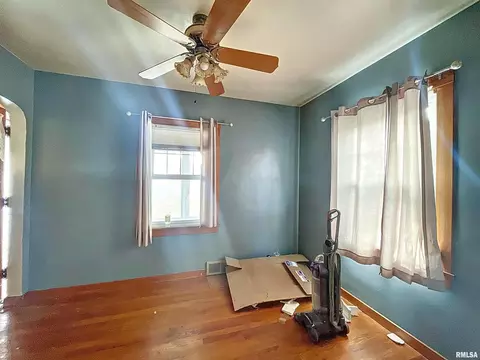 1808 33rd St, Moline, IL 61265 photo 5