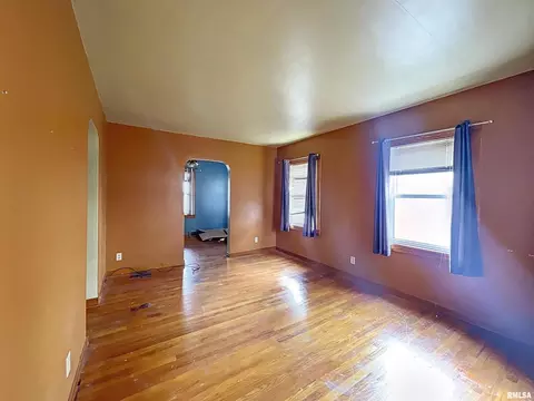 1808 33rd St, Moline, IL 61265 photo 2