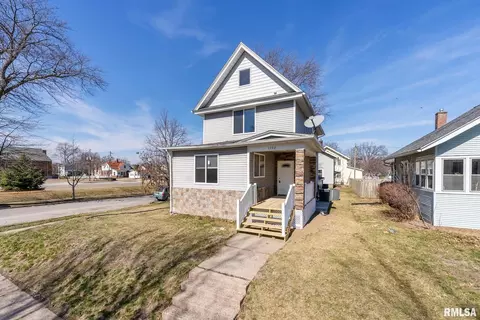 1102 E Rusholme St, Davenport, IA 52803