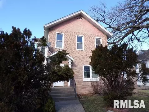 720 E 14th St, Davenport, IA 52803