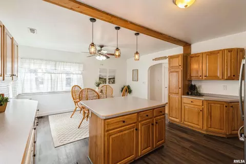 1108 W Main St, Thomson, IL 61285 photo 9