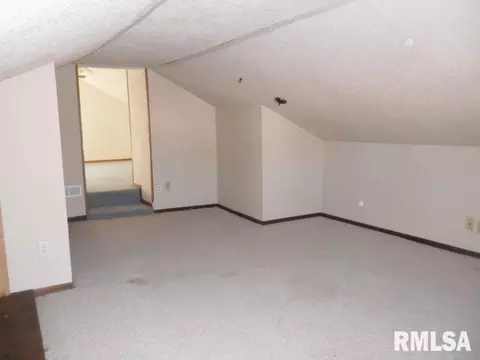 314 E 4th St, Wilton, IA 52778 photo 6