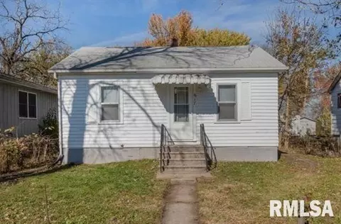617 3rd Ave, East Moline, IL 61244