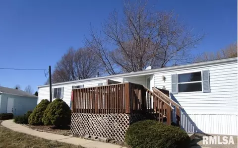 22818 243rd St, Eldridge, IA 52748