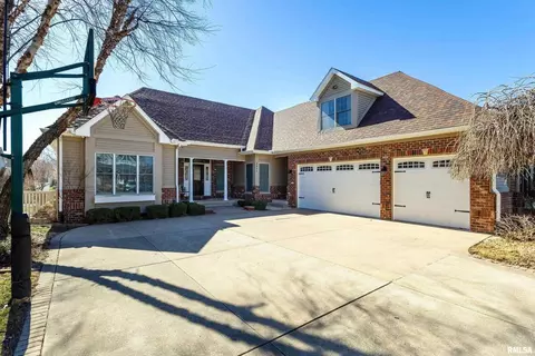 3441 Marynoel Ave, Bettendorf, IA 52722