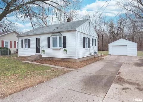 198 Summit St, East Moline, IL 61244