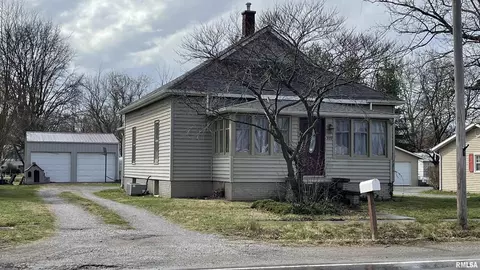 309 E Main St, Galatia, IL 62935