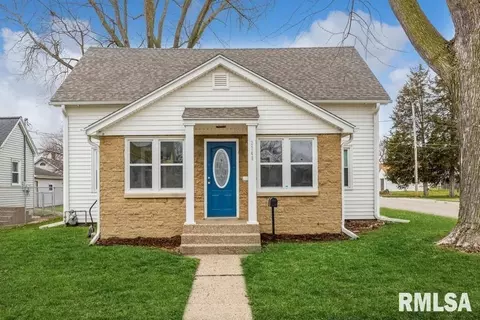 2340 Chancy St, Clinton, IA 52732