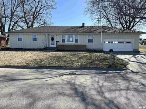421 W South St, Preston, IA 52069